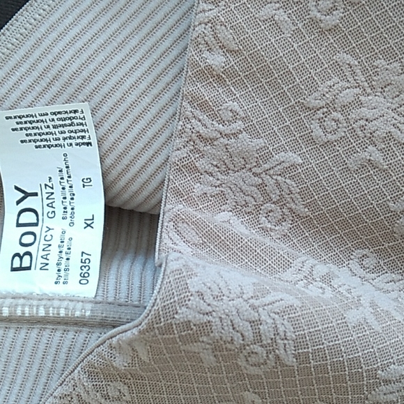 NWT Maidenform Beige Firm Control High Waist Shaping Brief - Picture 10 of 16